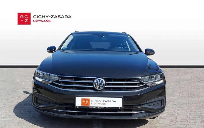 Volkswagen Passat cena 99900 przebieg: 111000, rok produkcji 2019 z Krzanowice małe 407